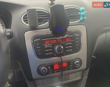 Серый Форд Фокус, объемом двигателя 1.8 л и пробегом 299 тыс. км за 6900 $, фото 10 на Automoto.ua