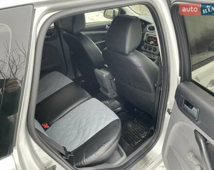 Сірий Форд Фокус, об'ємом двигуна 1.8 л та пробігом 280 тис. км за 6100 $, фото 12 на Automoto.ua