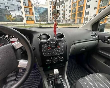 Сірий Форд Фокус, об'ємом двигуна 1.56 л та пробігом 300 тис. км за 5200 $, фото 14 на Automoto.ua