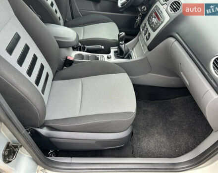 Сірий Форд Фокус, об'ємом двигуна 1.6 л та пробігом 200 тис. км за 5990 $, фото 33 на Automoto.ua