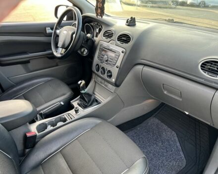 Серый Форд Фокус, объемом двигателя 1.6 л и пробегом 269 тыс. км за 4900 $, фото 17 на Automoto.ua