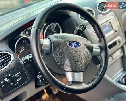 Серый Форд Фокус, объемом двигателя 1.6 л и пробегом 234 тыс. км за 6800 $, фото 15 на Automoto.ua