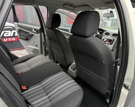 Серый Форд Фокус, объемом двигателя 1.6 л и пробегом 156 тыс. км за 6850 $, фото 2 на Automoto.ua