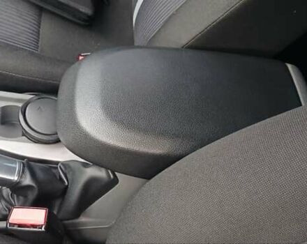 Серый Форд Фокус, объемом двигателя 1.6 л и пробегом 242 тыс. км за 5900 $, фото 9 на Automoto.ua