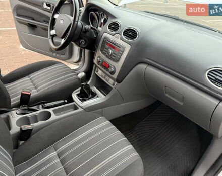 Сірий Форд Фокус, об'ємом двигуна 1.56 л та пробігом 187 тис. км за 5500 $, фото 29 на Automoto.ua