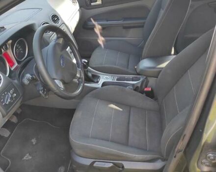 Серый Форд Фокус, объемом двигателя 1.6 л и пробегом 220 тыс. км за 6157 $, фото 2 на Automoto.ua