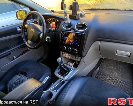 Серый Форд Фокус, объемом двигателя 1.6 л и пробегом 393 тыс. км за 5400 $, фото 4 на Automoto.ua