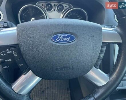Серый Форд Фокус, объемом двигателя 1.6 л и пробегом 237 тыс. км за 5400 $, фото 15 на Automoto.ua