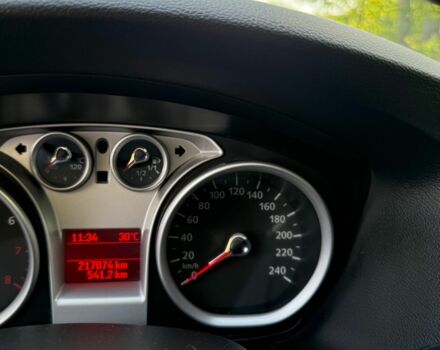 Серый Форд Фокус, объемом двигателя 1.6 л и пробегом 217 тыс. км за 6000 $, фото 9 на Automoto.ua