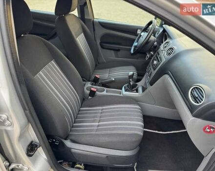 Сірий Форд Фокус, об'ємом двигуна 1.6 л та пробігом 228 тис. км за 4850 $, фото 23 на Automoto.ua