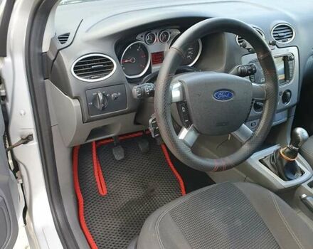 Серый Форд Фокус, объемом двигателя 1.6 л и пробегом 297 тыс. км за 5200 $, фото 15 на Automoto.ua