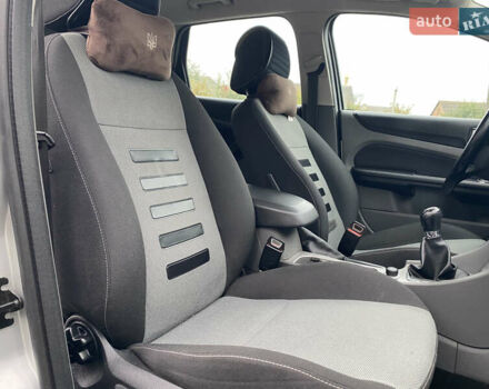 Сірий Форд Фокус, об'ємом двигуна 1.6 л та пробігом 303 тис. км за 6200 $, фото 48 на Automoto.ua