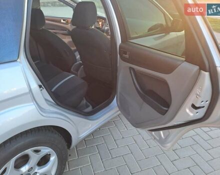 Серый Форд Фокус, объемом двигателя 1.6 л и пробегом 200 тыс. км за 6400 $, фото 16 на Automoto.ua