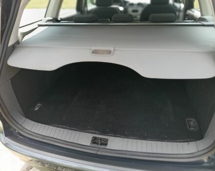 Сірий Форд Фокус, об'ємом двигуна 1.6 л та пробігом 215 тис. км за 5900 $, фото 7 на Automoto.ua