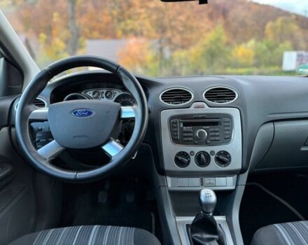 Сірий Форд Фокус, об'ємом двигуна 1.6 л та пробігом 226 тис. км за 4800 $, фото 12 на Automoto.ua