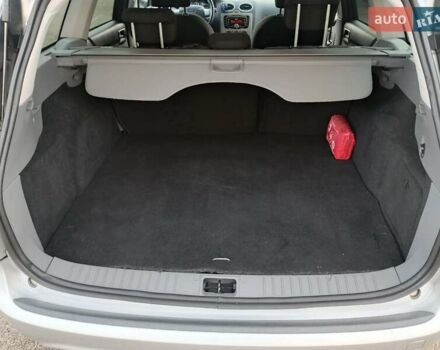 Серый Форд Фокус, объемом двигателя 1.6 л и пробегом 218 тыс. км за 6000 $, фото 7 на Automoto.ua