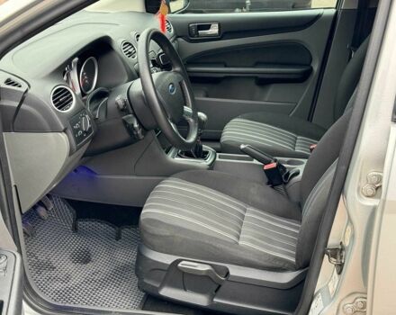 Сірий Форд Фокус, об'ємом двигуна 1.6 л та пробігом 300 тис. км за 5440 $, фото 12 на Automoto.ua