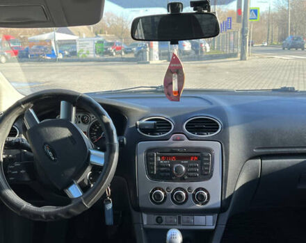 Серый Форд Фокус, объемом двигателя 1.6 л и пробегом 270 тыс. км за 5999 $, фото 39 на Automoto.ua