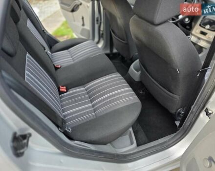 Сірий Форд Фокус, об'ємом двигуна 1.6 л та пробігом 237 тис. км за 5800 $, фото 23 на Automoto.ua