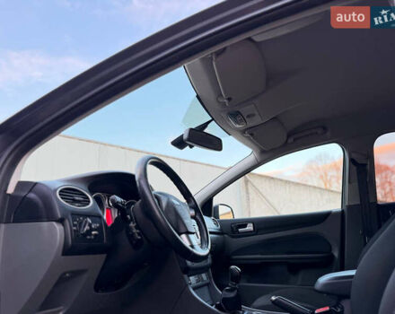 Серый Форд Фокус, объемом двигателя 1.6 л и пробегом 282 тыс. км за 5500 $, фото 41 на Automoto.ua