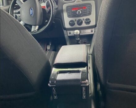 Серый Форд Фокус, объемом двигателя 1.6 л и пробегом 160 тыс. км за 6500 $, фото 5 на Automoto.ua