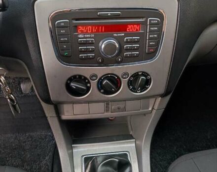 Сірий Форд Фокус, об'ємом двигуна 1.6 л та пробігом 339 тис. км за 4500 $, фото 16 на Automoto.ua