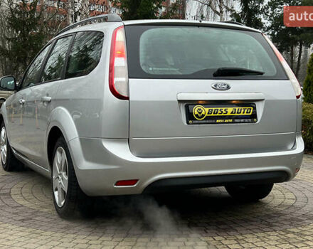 Серый Форд Фокус, объемом двигателя 1.56 л и пробегом 175 тыс. км за 5400 $, фото 4 на Automoto.ua