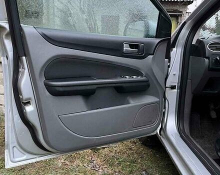 Серый Форд Фокус, объемом двигателя 1.56 л и пробегом 242 тыс. км за 5700 $, фото 3 на Automoto.ua