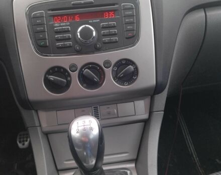 Сірий Форд Фокус, об'ємом двигуна 1.6 л та пробігом 253 тис. км за 5200 $, фото 5 на Automoto.ua