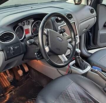 Серый Форд Фокус, объемом двигателя 1.6 л и пробегом 310 тыс. км за 6000 $, фото 11 на Automoto.ua