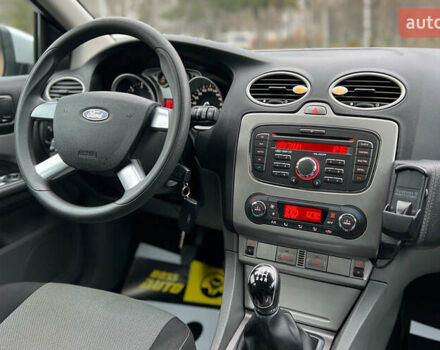 Серый Форд Фокус, объемом двигателя 1.56 л и пробегом 175 тыс. км за 5400 $, фото 15 на Automoto.ua