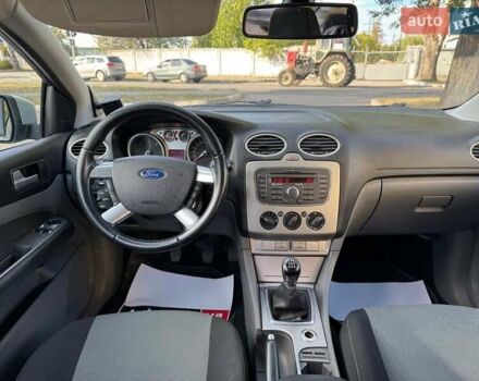 Сірий Форд Фокус, об'ємом двигуна 1.6 л та пробігом 300 тис. км за 5990 $, фото 12 на Automoto.ua