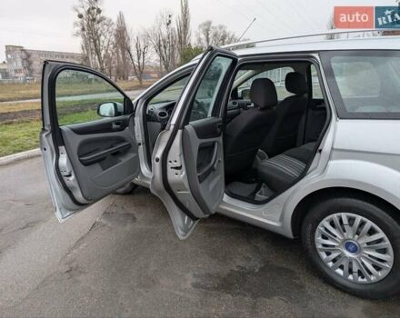 Серый Форд Фокус, объемом двигателя 1.6 л и пробегом 241 тыс. км за 6200 $, фото 10 на Automoto.ua