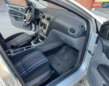 Сірий Форд Фокус, об'ємом двигуна 1.6 л та пробігом 236 тис. км за 5600 $, фото 20 на Automoto.ua