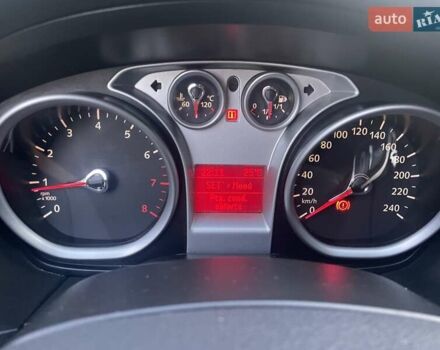 Сірий Форд Фокус, об'ємом двигуна 1.6 л та пробігом 295 тис. км за 5200 $, фото 21 на Automoto.ua