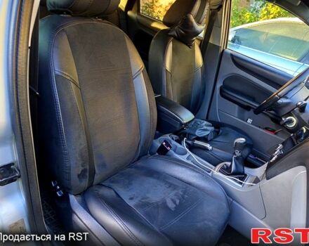 Серый Форд Фокус, объемом двигателя 1.6 л и пробегом 393 тыс. км за 5400 $, фото 2 на Automoto.ua