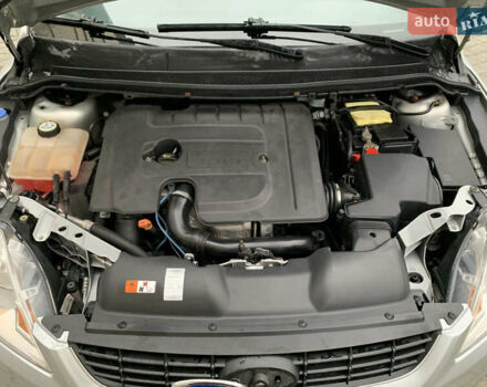 Серый Форд Фокус, объемом двигателя 1.6 л и пробегом 203 тыс. км за 6350 $, фото 5 на Automoto.ua