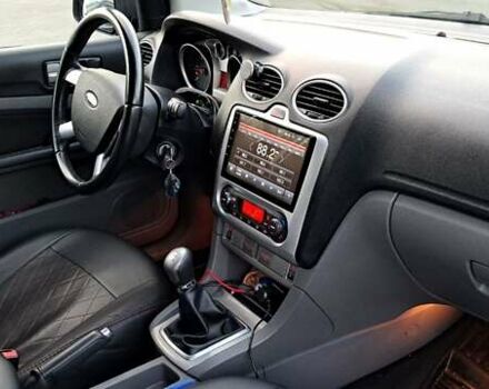 Серый Форд Фокус, объемом двигателя 1.6 л и пробегом 310 тыс. км за 6000 $, фото 1 на Automoto.ua