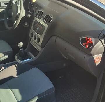 Сірий Форд Фокус, об'ємом двигуна 1.6 л та пробігом 212 тис. км за 6000 $, фото 2 на Automoto.ua