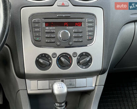 Сірий Форд Фокус, об'ємом двигуна 1.6 л та пробігом 207 тис. км за 6150 $, фото 13 на Automoto.ua