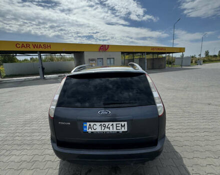 Серый Форд Фокус, объемом двигателя 1.6 л и пробегом 249 тыс. км за 5600 $, фото 2 на Automoto.ua