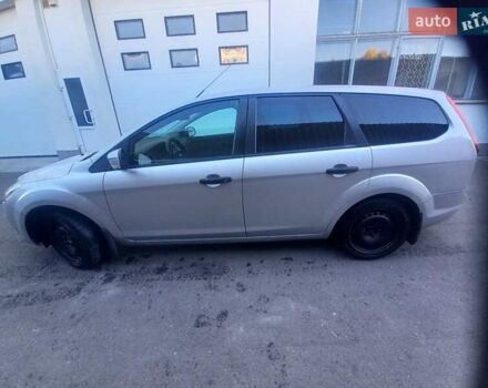 Серый Форд Фокус, объемом двигателя 1.6 л и пробегом 206 тыс. км за 4700 $, фото 3 на Automoto.ua