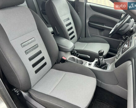 Сірий Форд Фокус, об'ємом двигуна 1.6 л та пробігом 200 тис. км за 5990 $, фото 35 на Automoto.ua