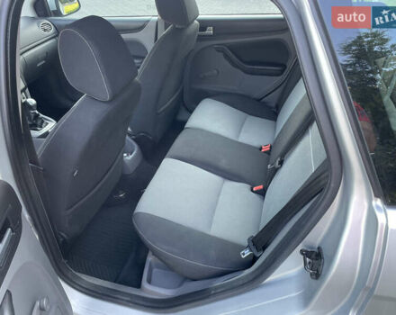 Серый Форд Фокус, объемом двигателя 1.56 л и пробегом 198 тыс. км за 6000 $, фото 10 на Automoto.ua