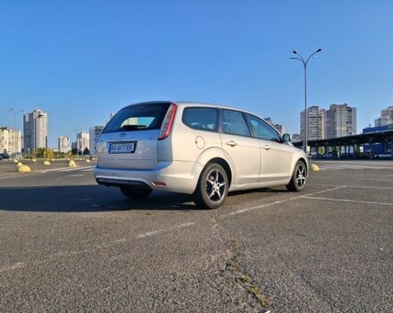 Сірий Форд Фокус, об'ємом двигуна 1.6 л та пробігом 329 тис. км за 4000 $, фото 1 на Automoto.ua