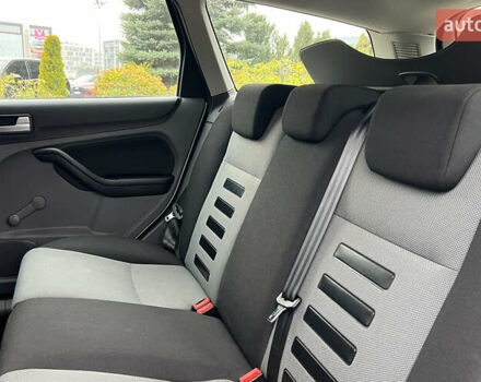 Серый Форд Фокус, объемом двигателя 1.56 л и пробегом 175 тыс. км за 5400 $, фото 18 на Automoto.ua