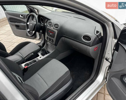 Сірий Форд Фокус, об'ємом двигуна 1.6 л та пробігом 188 тис. км за 5700 $, фото 9 на Automoto.ua