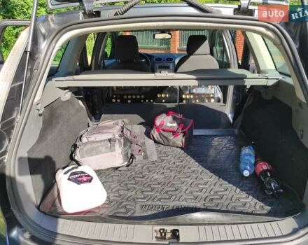 Серый Форд Фокус, объемом двигателя 1.6 л и пробегом 220 тыс. км за 6157 $, фото 11 на Automoto.ua