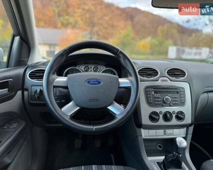 Сірий Форд Фокус, об'ємом двигуна 1.6 л та пробігом 228 тис. км за 4850 $, фото 18 на Automoto.ua