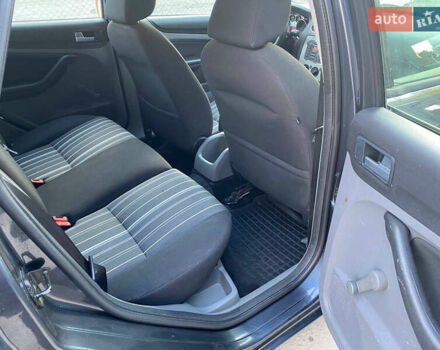 Серый Форд Фокус, объемом двигателя 1.6 л и пробегом 290 тыс. км за 6000 $, фото 13 на Automoto.ua